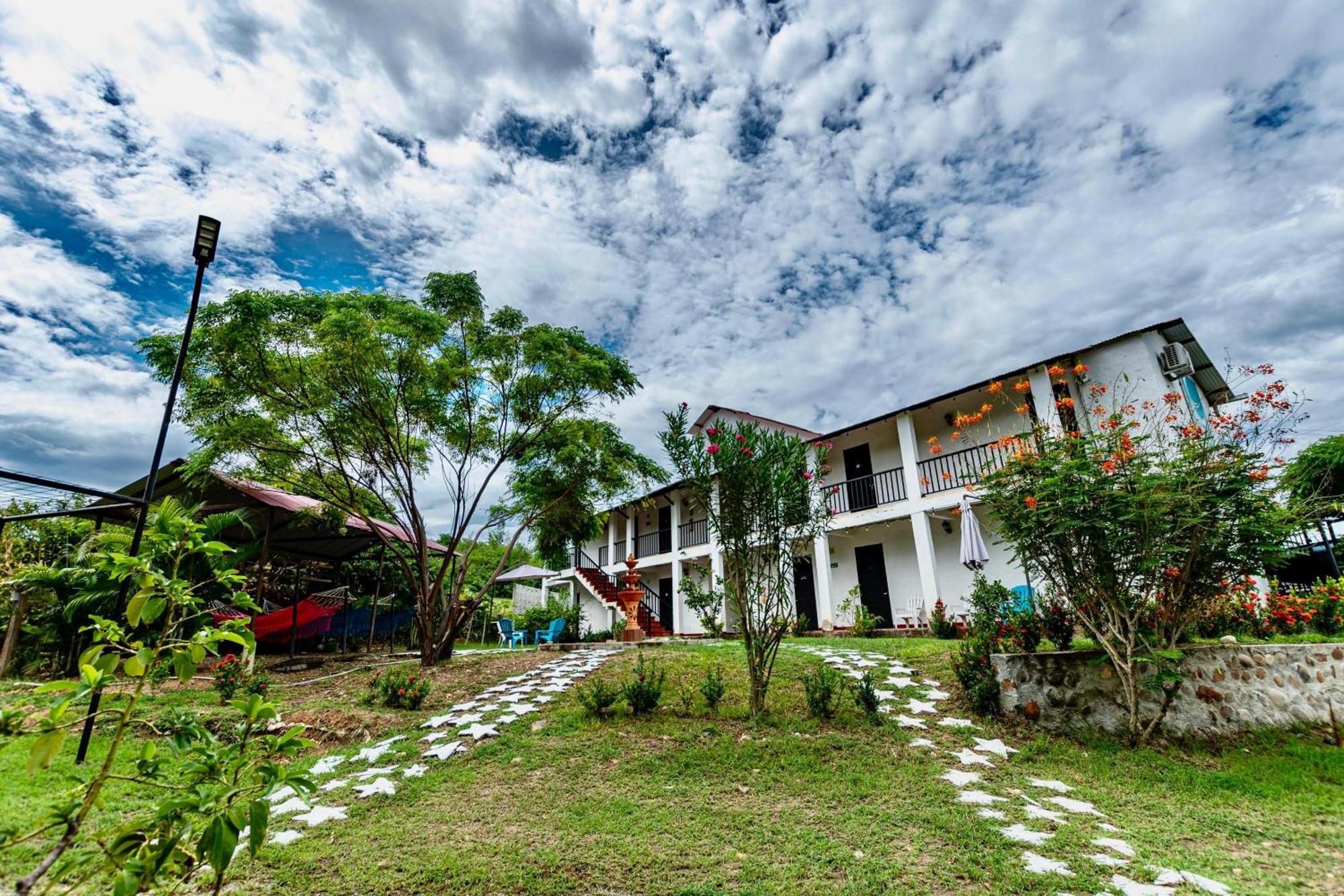 Cosmos Tatacoa Hotel Villavieja Luaran gambar